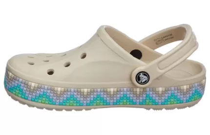 Crocs Banda Bayaband Chevron Clogs ‘Stucco Multi’