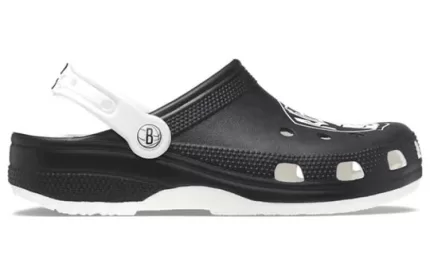 Crocs Brooklyn Brooklyn Nets Classic Clogs ‘Preto Branco’