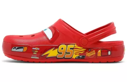 Crocs Carros x Classic Entupimento ‘Relâmpago McQueen’