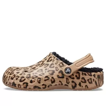 Crocs Chinelos Baya forrados com estampa de leopardo