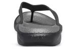 Crocs Chinelos de praia minimalistas LiteRide cinza escuro