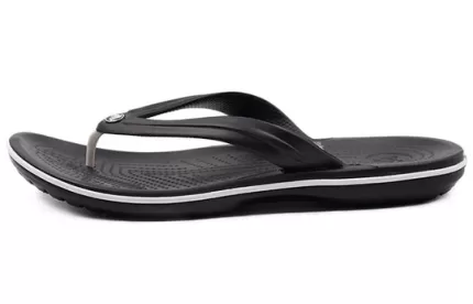 Crocs Chinelos de praia pretos unissex 11033-001