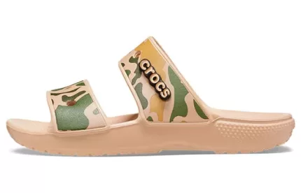 Crocs Classic Camuflagem estampada em crocodilo ‘Tan Green’