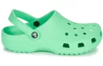 Crocs Classic Chinelos esportivos de salto plano para exteriores verdes 10001-3U3