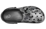 Crocs Classic Clog Beach Sandálias Camuflagem Preta