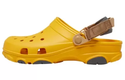 Crocs Classic Clog Beach Sandálias Unissex Amarela