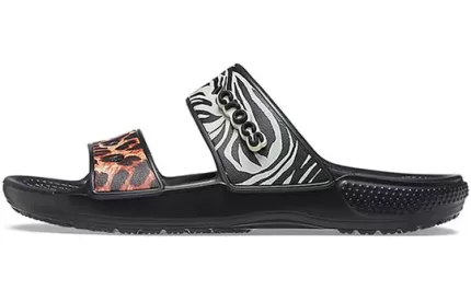 Crocs Classic Clog Cozy Unissex Preto Multicolorido Chinelos ‘Preto’