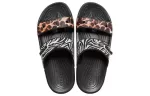 Crocs Classic Clog Cozy Unissex Preto Multicolorido Chinelos ‘Preto’