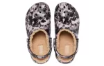 Crocs Classic Corante alvejante forrado Clogs ‘Preto Branco Bege’