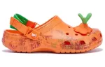 Crocs Classic Entupimento C x Tristeza Derretida