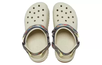 Crocs Classic Hiker Ikat Clogs ‘Bronzeado Branco’