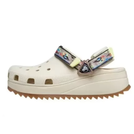 Crocs Classic Hiker Ikat Clogs ‘Bronzeado Branco’
