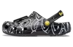 Crocs Classic Mundo Smiley Clogs ‘Preto Branco’