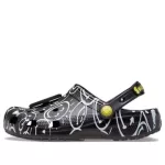 Crocs Classic Mundo Smiley Clogs ‘Preto Branco’