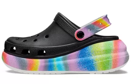 Crocs Classic Obstrução de corante em spray de esmagamento