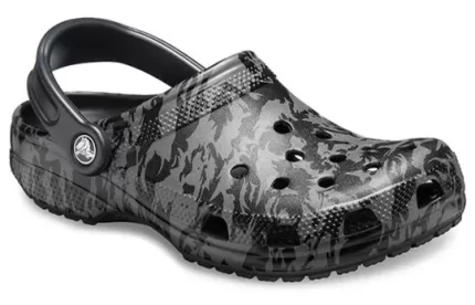 Crocs Classic Tamanco Impressão Camuflada Sandálias de Praia Pretas Unissex