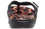 Crocs Classic chinelos unissex com estampa de leopardo ‘Black Leopard’