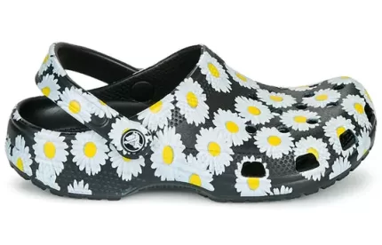 Crocs Classic clo margarida Full Print Sandálias Unissex Pretas