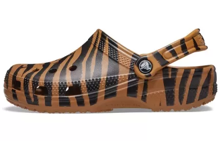 Crocs Classic tamanco Animal Printing Beach Tiger Stripes Sandálias Amarelas