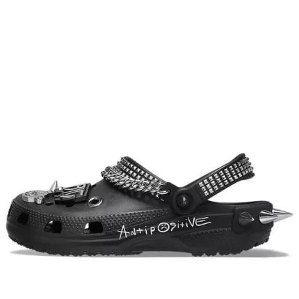 Crocs Classic x Tamanco Pequeno Grande ‘Preto’