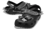 Crocs Classic x Tamanco Pequeno Grande ‘Preto’