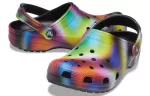 Crocs Colorido Crocs Praia Unissex Multi-Color Preto Sandálias
