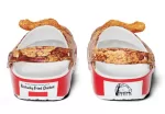 Crocs KFC x Classic Entupir ‘Impressão de frango frito’