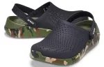 Crocs LiteRide Shoe Printing Classic Sandálias Unissex Pretas