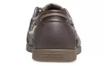 Crocs Mocassins planos marrons minimalistas e aconchegantes de cano baixo