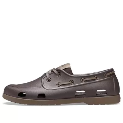 Crocs Mocassins planos marrons minimalistas e aconchegantes de cano baixo
