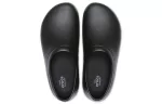 Crocs No relógio, deslizamento de trabalho em ‘preto’
