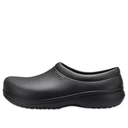 Crocs No relógio, deslizamento de trabalho em ‘preto’