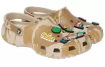Crocs Palácio x Classic Tamanco ‘Tan Camo’