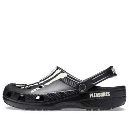 Crocs Prazeres x Classic Clog ‘Esqueleto – Brilha no Escuro’