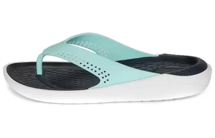 Crocs Sapato aconchegante LiteRide Beach unissex azul