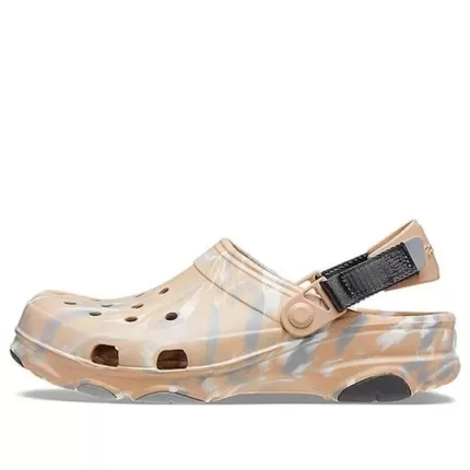 Crocs Todo terreno marmorizado Classic Tamanco ‘Chai Multi’