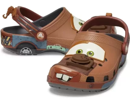Crocs x Carros Classic Entupir ‘Mater’