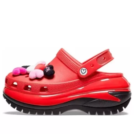 Crocs x Karol G Corações de Metal Classic Clogs