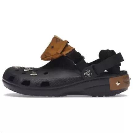 Crocs x MCM Classic Clogs ‘Preto Bronzeado’