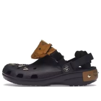 Crocs x MCM Classic Clogs ‘Preto Bronzeado’