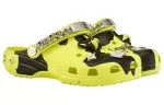 Crocs x MCM Impressão de camuflagem Clogs ‘Amarelo neon’ MEXCSMM27YN
