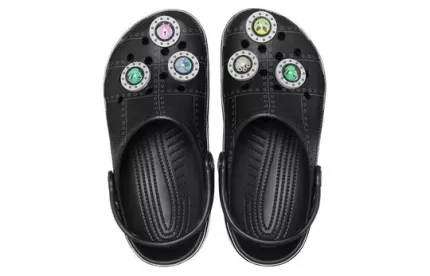 Crocs x Ron English Classic Clogs ‘Área 54 – Preto’