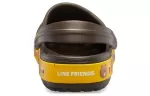 Crocs x Sandálias Unissex Line Friends Marrom Praia
