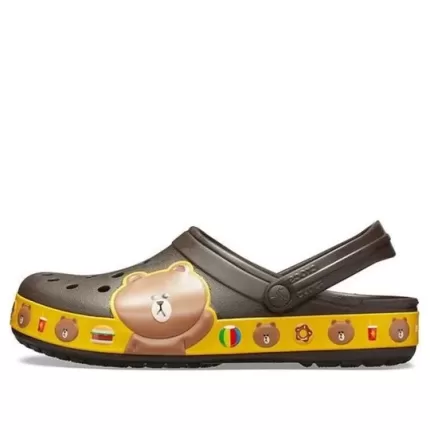 Crocs x Sandálias Unissex Line Friends Marrom Praia