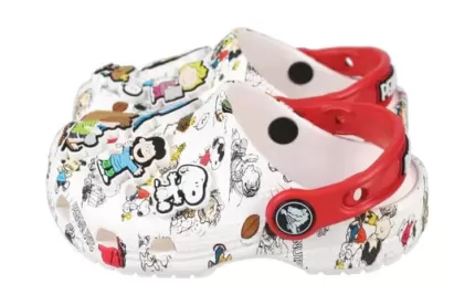 (GS) Crocs Amendoim Classic Clogs ‘Branco Vermelho’