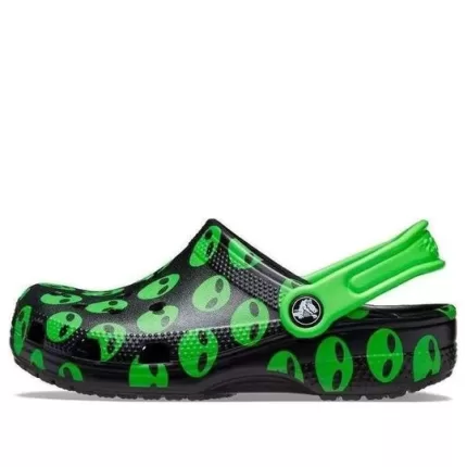 (GS) Crocs Classic Ícone fácil Clogs ‘Preto Verde’