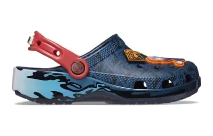 (GS) Crocs Jujutsu Kaisen Classic Clogs ‘Azul Vermelho’