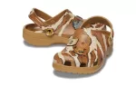 (GS) Crocs Jurassic World x Classic Entupir ‘Areia’