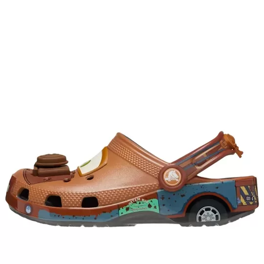 (GS) Crocs x Carros Classic Entupir ‘Mater’