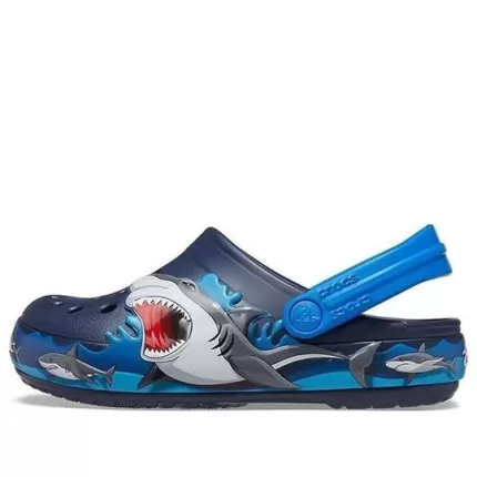 (PS) Crocs Funny Shark Pattern Outdoor Salto Plano Sandálias Desportivas Azul Profundo
